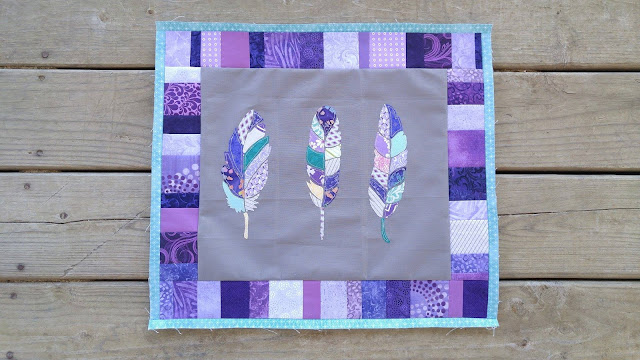 feather round robin quilt