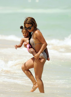 The R-B singer, Christina Milian, her daughter Violet, Miami, Miami Beach, Miami Beach hotels, Miami luxury Hotels, Travel in Miami, Travel to Miami Beach, Travel to Miami luxury hotel, Travel to Miami tour