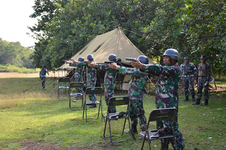 Personil Korem 141/Tp, Laksanakan Latihan Nembak Triwulan. I