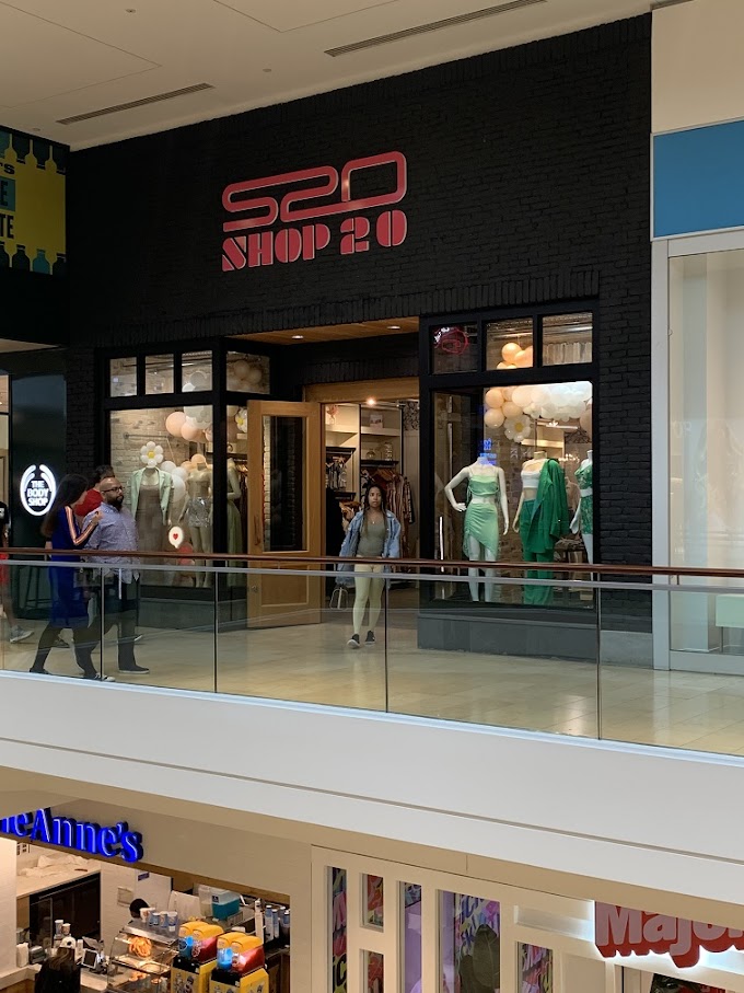 Shop 20 - Square One Mississauga