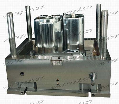 http://www.hqmould.com/plastic-mold-manufacturing.html