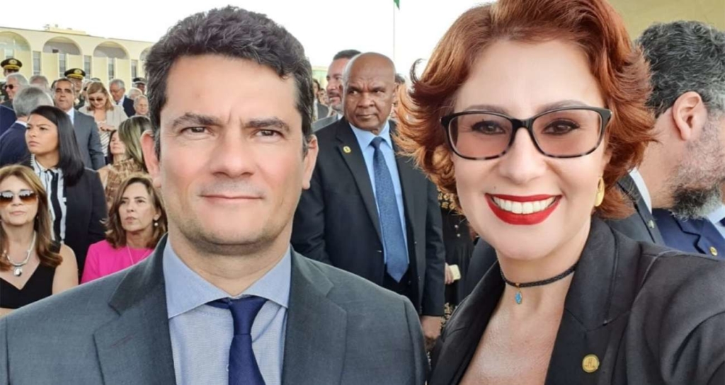 By Blog do Simião Célio at 17:24 secretários Nenhum comentário