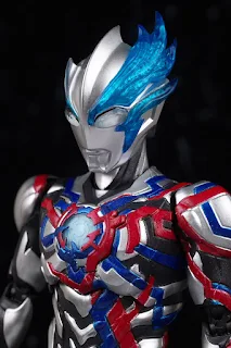 REVIEW SHFiguarts Ultraman Blazar, Bandai