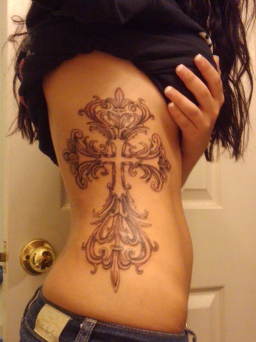 Cool Tattoos on Ribs