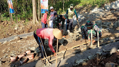 Sasaran Fisik Pembuatan Jalan di lokasi TMMD Sengkuyung Kodim Sukoharjo berjalan dengan lancar