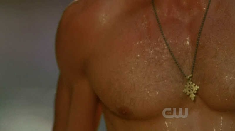 Wilson Bethel Shirtless in Hart of Dixie s1e04