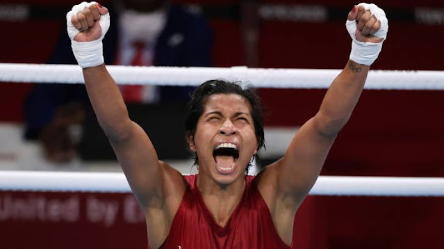 Borgohain takes India to the Semi-Finals, the second medal confirmed [Courtesy: Reuters/Uesli Marcelino]