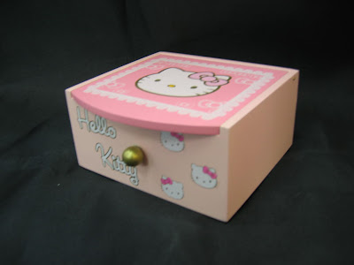 Item ID : 42820440 - Hello kitty - jewelry box