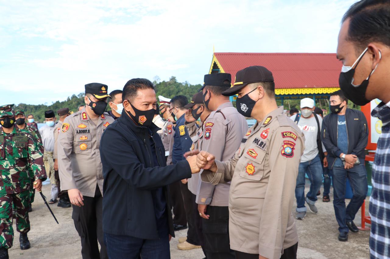 Kapolda Kepri Berkunjung ke Kabupaten Lingga Dalam Rangka Vaksinasi Jangkau Pulau