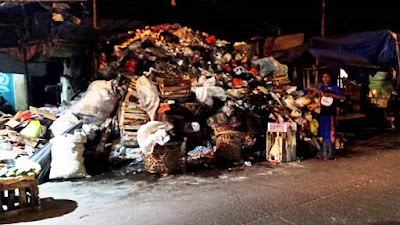 Sampah Menumpuk  Bau Menyengat, Mengancam  Kesehatan Masyarakat dan Citra Kota Bandung