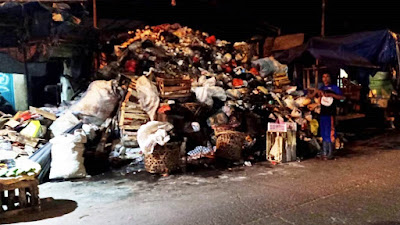 Sampah Menumpuk  Bau Menyengat, Mengancam  Kesehatan Masyarakat dan Citra Kota Bandung