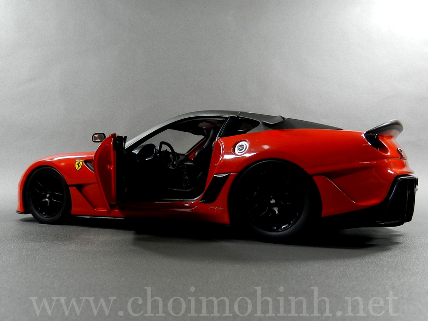 Ferrari 599XX 1:18 Hot Wheels door