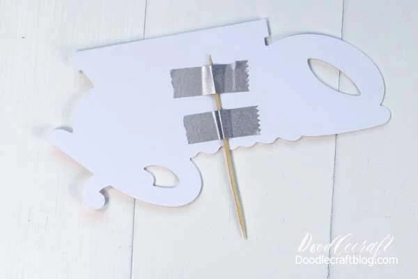 Make this cute cake topper with the Cricut Maker in just a couple minutes for the perfect party set up!