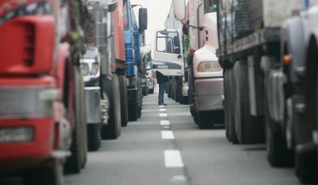 Manifestación de camioneros en Los Ángeles: “Es una actitud irresponsable”