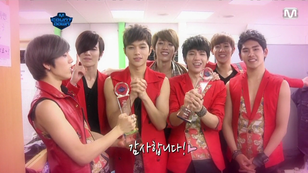 Mediafire Download Music: [Perf] Infinite - In The Summer + INFINITIZE + The Chaser @ 120621 Mnet Japan M!Countdown