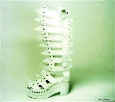 Special shoes u never see @ strange picture