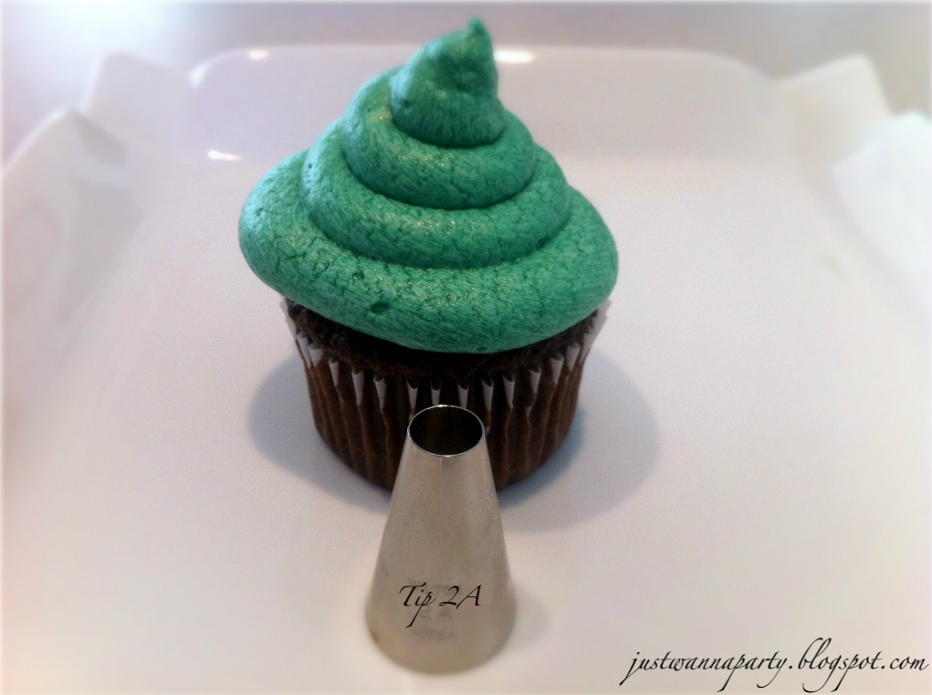 How To Perfectly Frost A Cupcake