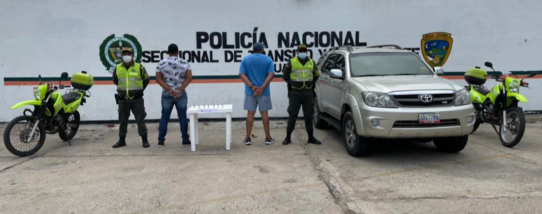 https://www.notasrosas.com/Setra captura dos personas en la vía Riohacha - Paraguachón, por transportar municiones de manera ilegal
