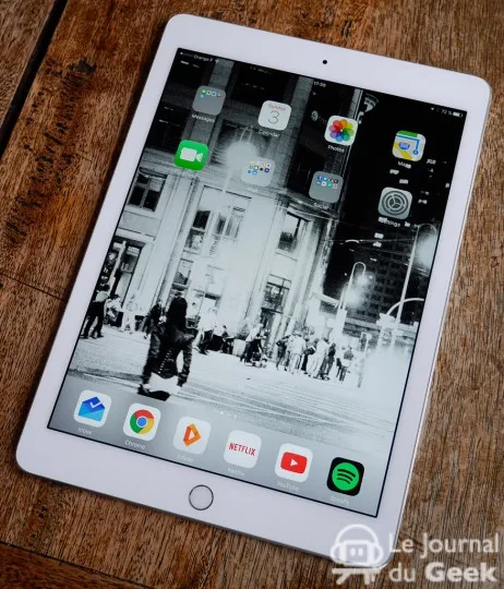 كل ما تحب معرفتة عن  Apple iPad Pro 9.7 