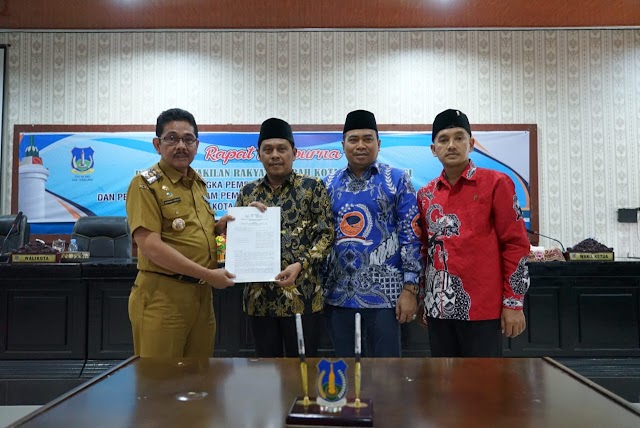 SELURUH FRAKSI DPRD KOTA TEBING TINGGI SETUJUI RANPERDA APBD KOTA TEBING TINGGI TAHUN 2023