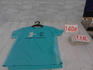 中古品　子供服　１４０㎝　UNDER ARMOUR　ターコイズブルー　半袖Tシャツ　１１０円