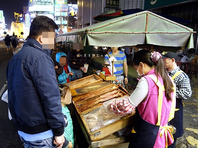 31 嘉義文化路夜市必吃 阿娥豆花、方櫃仔滷味、霞火雞肉飯、銀行前古早味烤魷魚