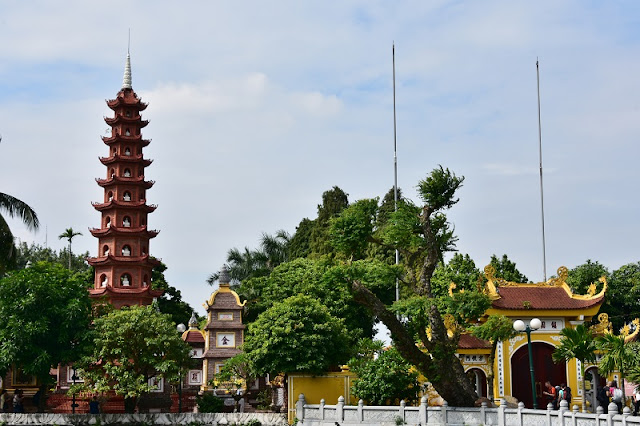The oldest temple in the capital Hanoi - Tran Quoc Pagoda