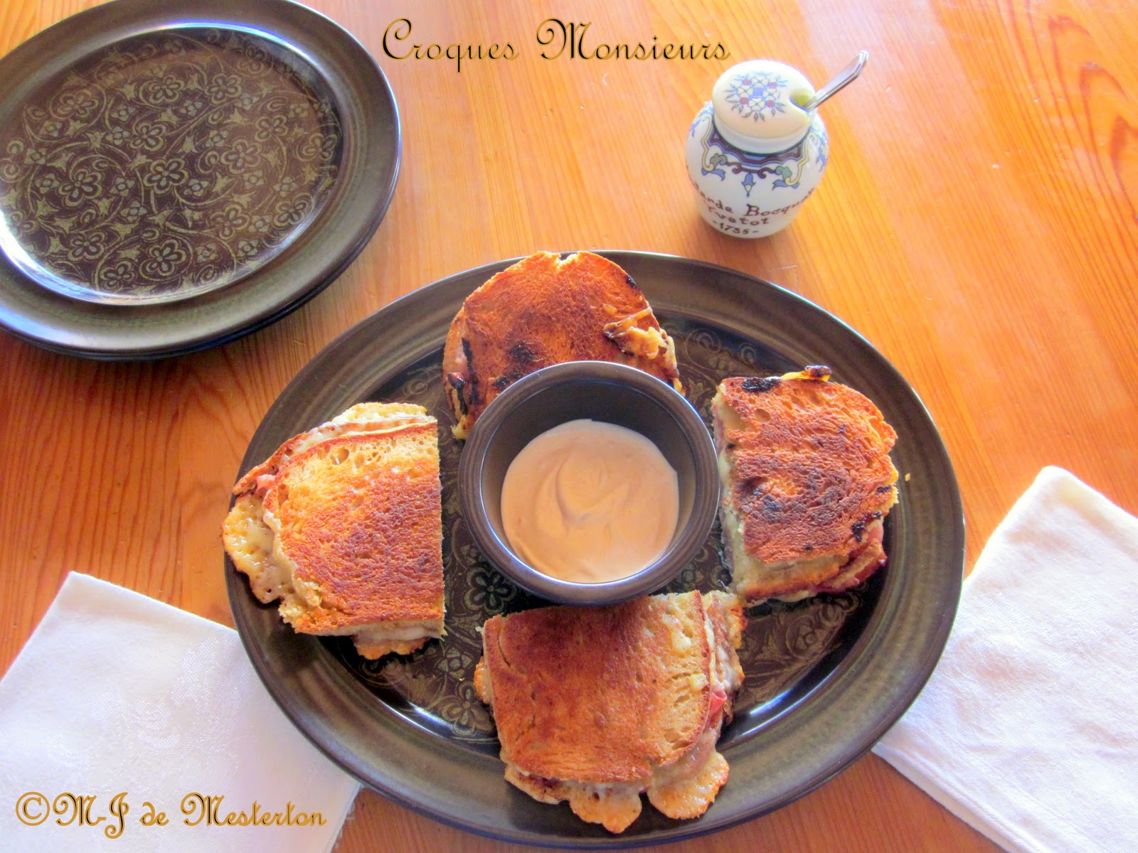 traditional wedding cake purple Serve croques monsieurs with mayonnaise and Dijon mustard on the side.