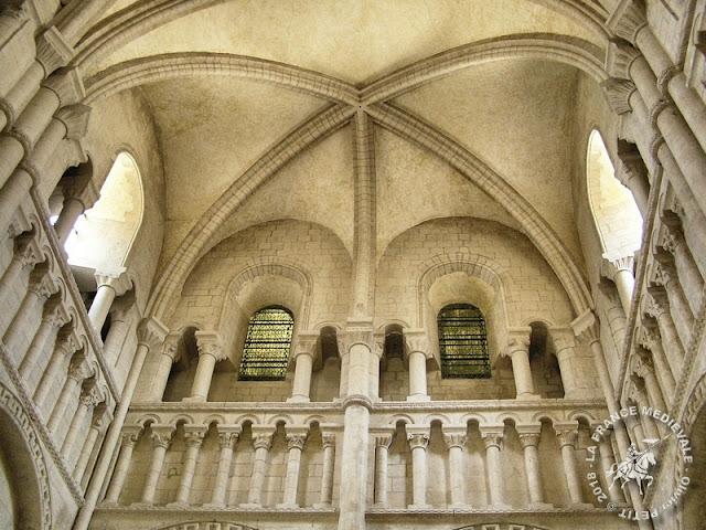 CAEN (14) - Abbaye aux Dames (Intérieur)