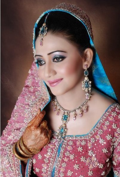 Pakistani Bridal Makeup Collection 201112 New Bridal Makeup Collection 