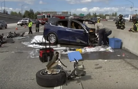 the remains of the tesla model x involved in the car crash