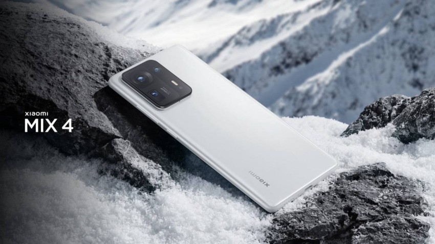 Xiaomi announces the first phone with an under-screen camera, Xiaomi Mix 4 Xiaomi finally announced the long-awaited Xiaomi Mix 4 to succeed the Mi Mix 3 version, and it was announced at the company's event held today, Tuesday, according to the GSM Arena website.