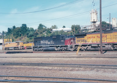 Southern Pacific SD70M #9811 at Albina Yard in Portland, Oregon, in 1999