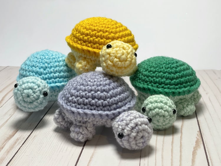 5 Little Monsters: Tiny Turtles