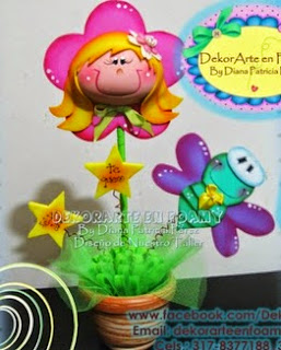 http://goma-eva.com/adorno-flor-personalizada-paso-a-paso/