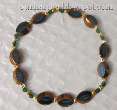 Turquoise Glass Beaded necklace (1)