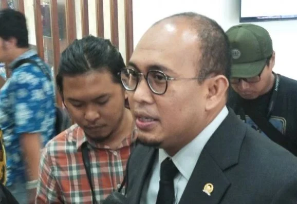 Ruhut Sebut Menhan Tak Akan Aneh-aneh, Gerindra Ungkit Sejarah Prabowo