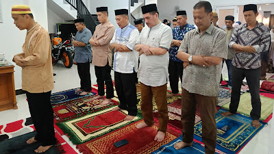 Yang Spesial dari Safari Ramadan Pemkab Sidrap, Kasatpol PP Muadzin, Kadis DPMPTSP Imam Salat 