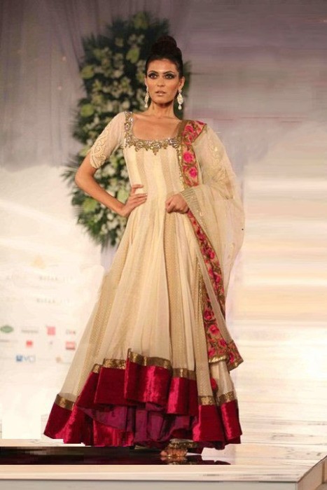 New Fashion Styles: Stylish Anarkali Bridal Dress 2013