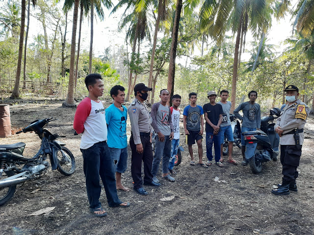 Cegah Klaster Baru di Desa, Kapolsek Bontisikuyu Bersama Bhabinkamtibmas Rutin Gelar Sosialiasi