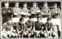 REAL VALLADOLID DEPORTIVO. Temporada 1972-73. Llacer, Salvi, Docal II, Berriozábal, Pérez García, Endériz. Astrain, Lorenzo, Álvarez, Lizarralde y Cardeñosa. BURGOS C. F. 2 REAL VALLADOLID DEPORTIVO 1 Lunes 14/08/1972. II Trofeo Federación Oeste de Fútbol. Burgos Estadio El Plantío. GOLES: 1-0: 24’, Mendiolea. 1-1: 51’, Segura. 2-1: 55’, Nozal, en propia puerta.