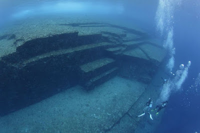 Yonaguni Monument Japan - Underwater Archaeology