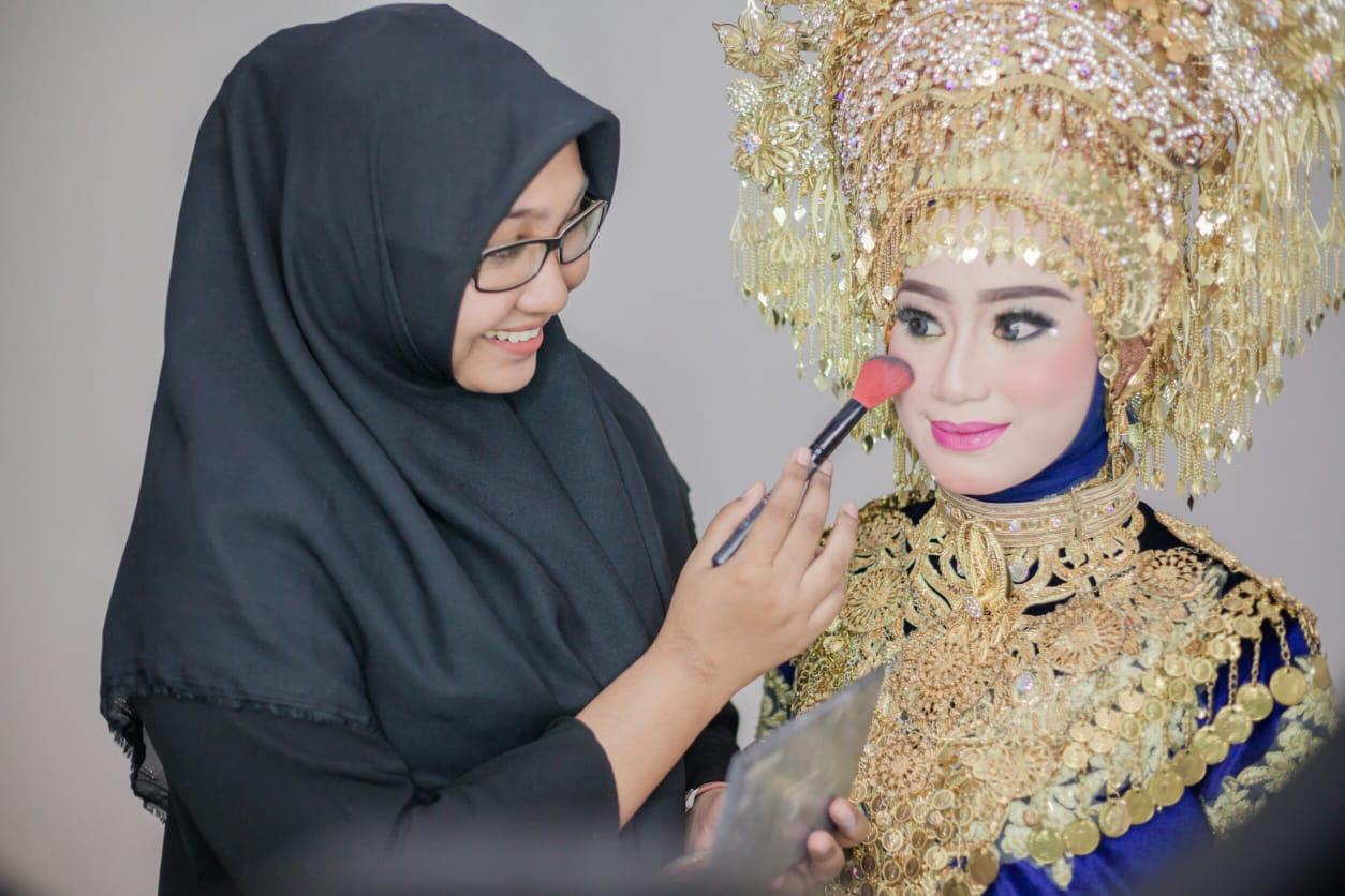 Juriska Mahasiswi Penghasil Rupiah Wasatha Mengabarkan Yang Baik