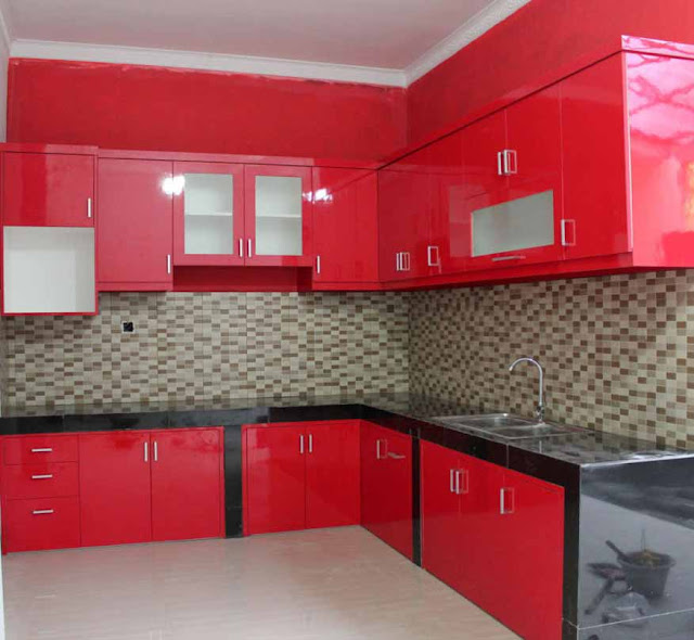 Contoh desain dapur warna merah