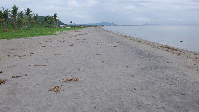 wonderful beach view to the left of Bislig Beach Resort in Tanauan Leyte