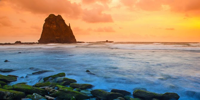 Mitos Gaib Yang Populer Di Pantai Papuma