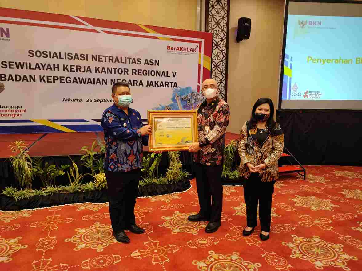 Pemkab Sekadau Terima penghargaan dari BKN Award 2022