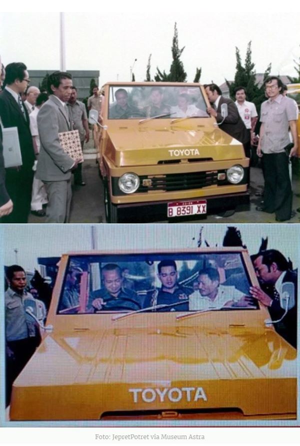 Presiden Soeharto didampingi ajudannya,Try Soetrisno, sedang mencoba menghidupkan mesin Toyota Kijang generasi pertama (KF10)