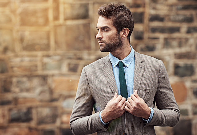 "Fashionable Confidence 2023: How Dressing Well Boosts Your Self-Esteem"
