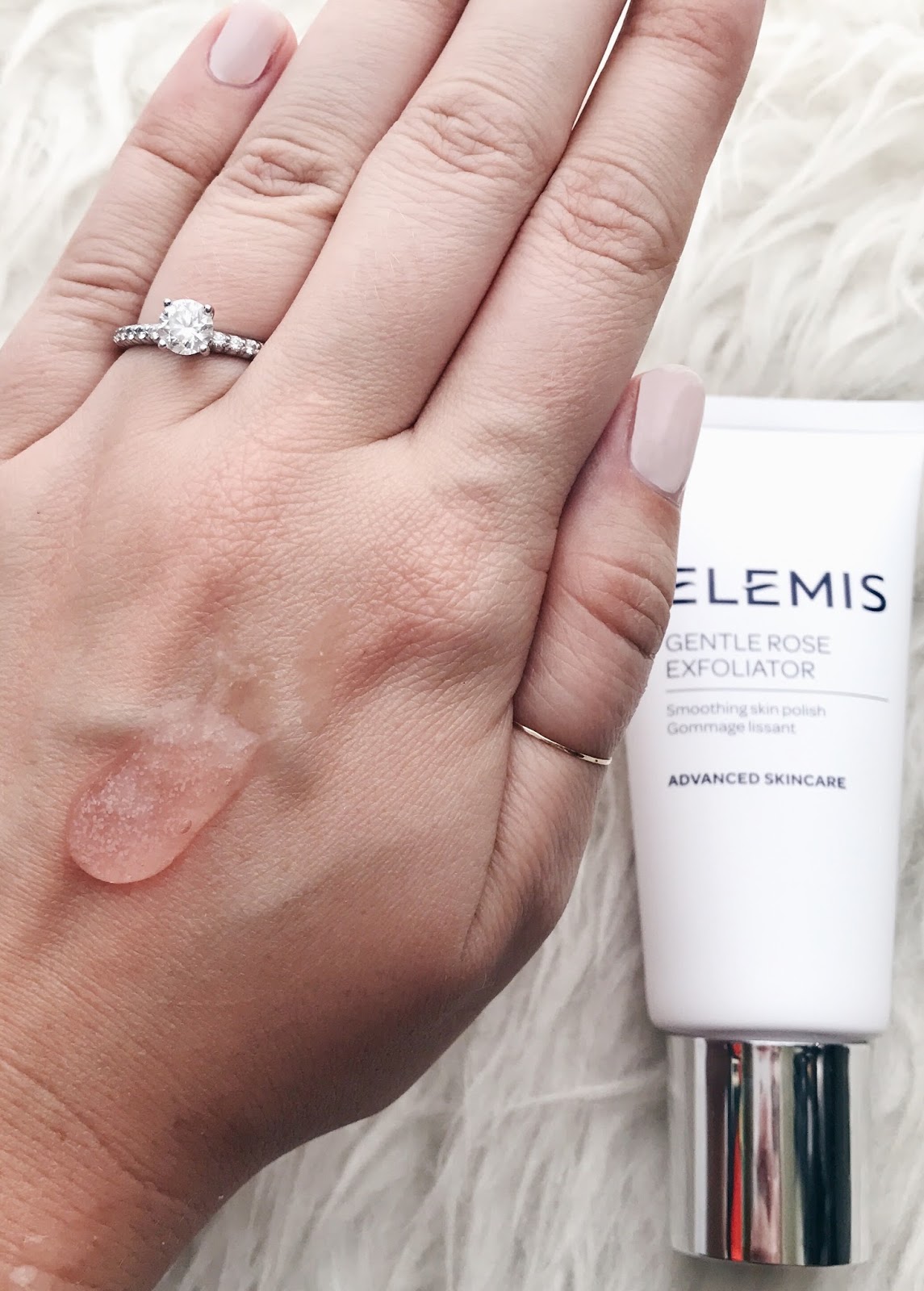  Elemis Gentle Rose Exfoliator